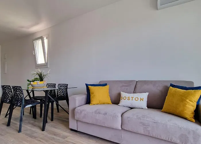 Stella Tower Apartment *